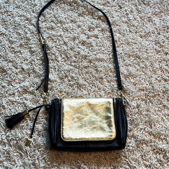G.I.L.I Halo Metallic Crossbody Gold Black Leather NWOT - Picture 1 of 16